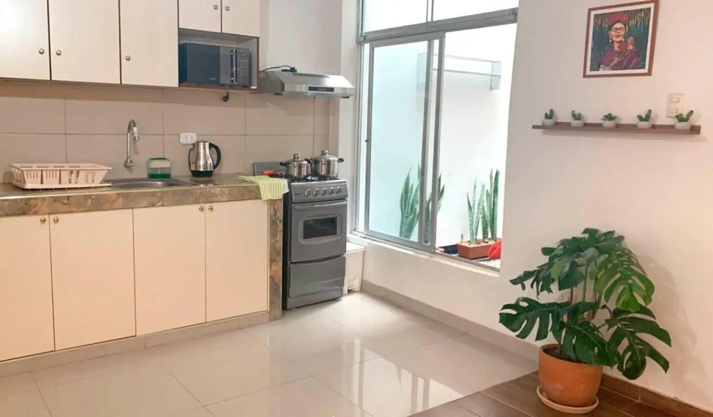Hermoso dpto amoblado, 1 piso, wifi, terraza y cochera en San Miguel