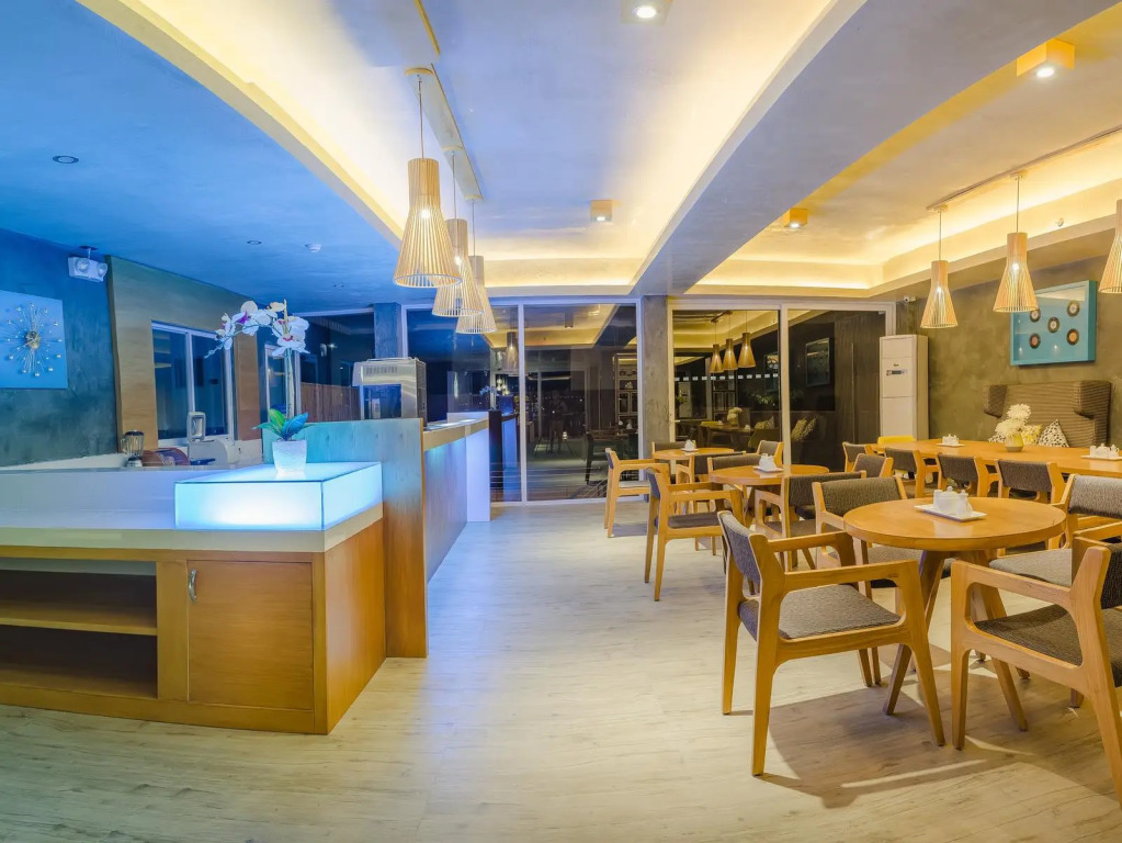 Twin Tides Resort