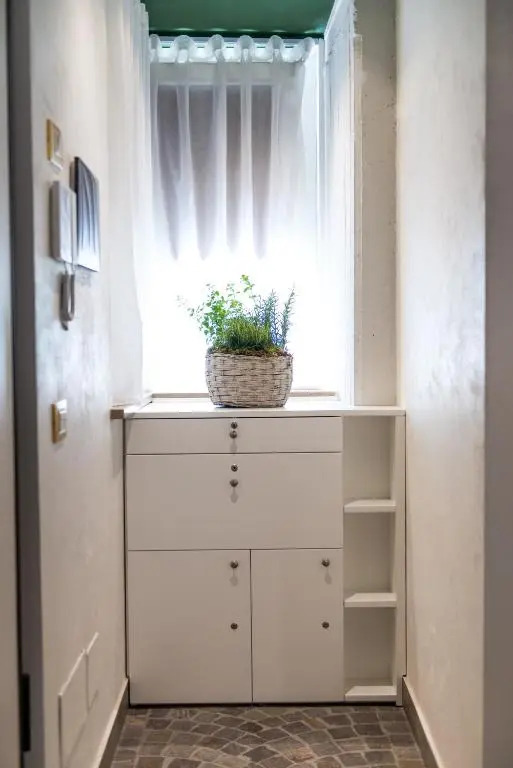 ROOM2