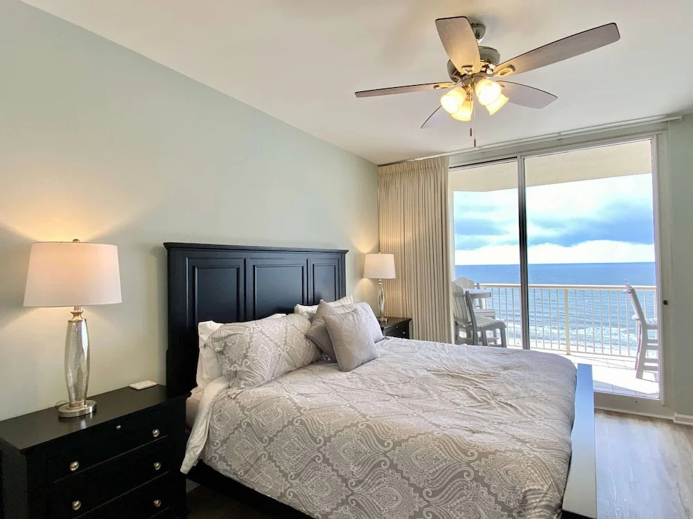 The Beach Club 806C