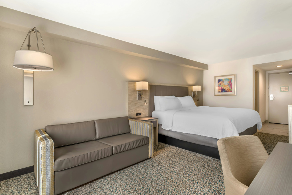 Holiday Inn Knoxville N - Merchant Drive by IHG