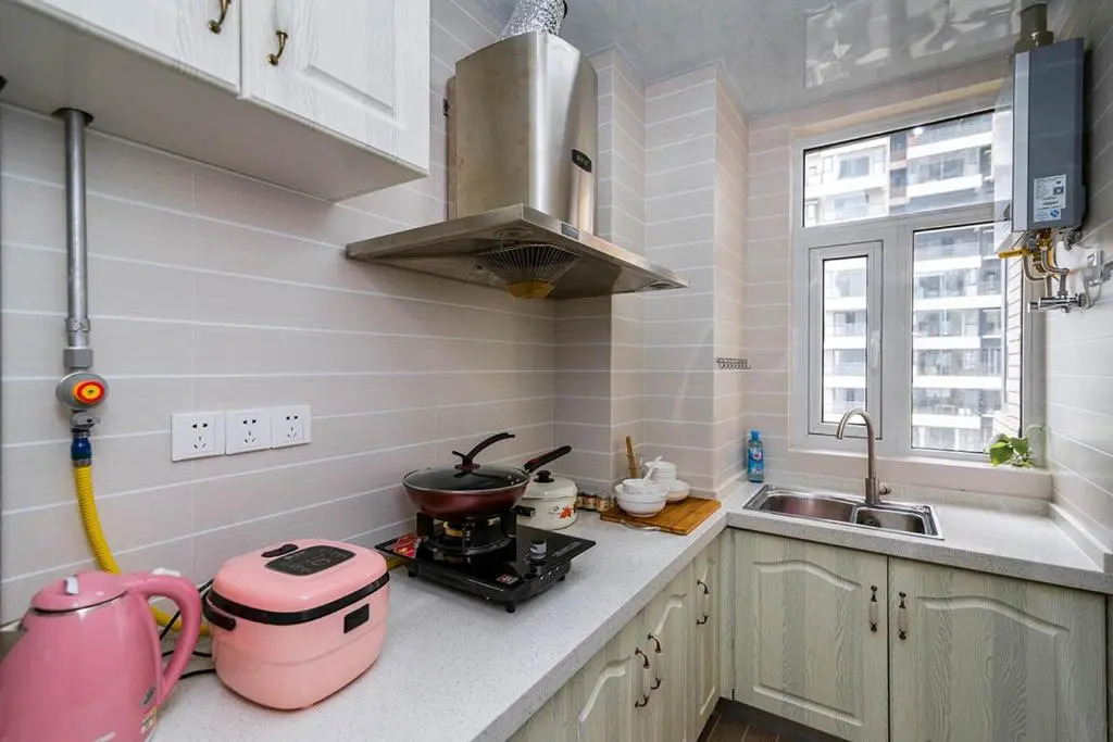 LuoYang LuoLong·DaZhaoGuoJi Square· Locals Apartment 00176120