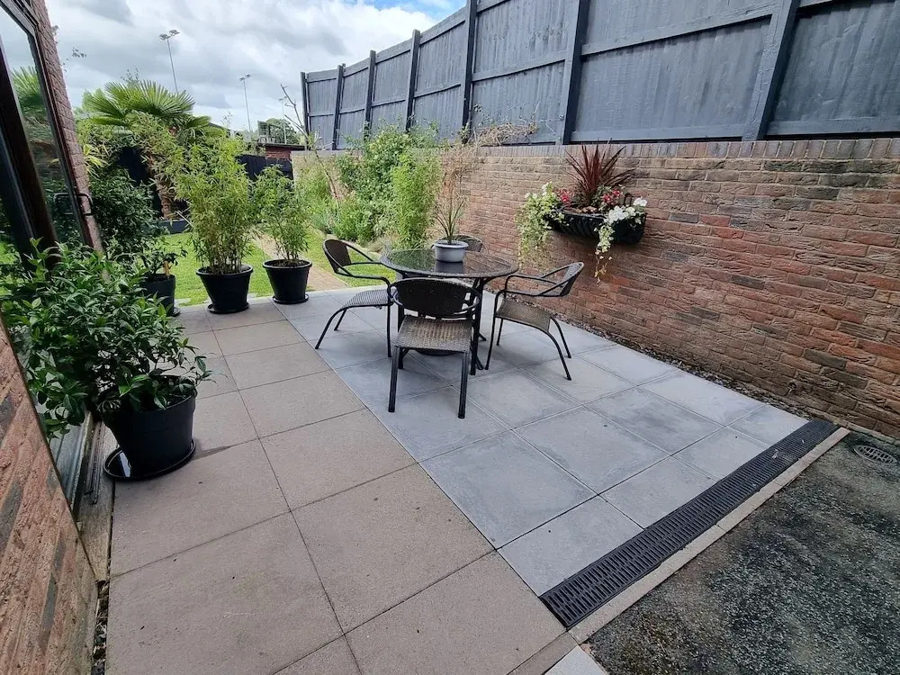 1-bed Apartment - Sleeps 2 & Private Parking