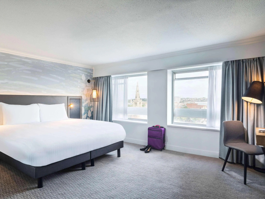 Отель Mercure Bedford Centre Hotel