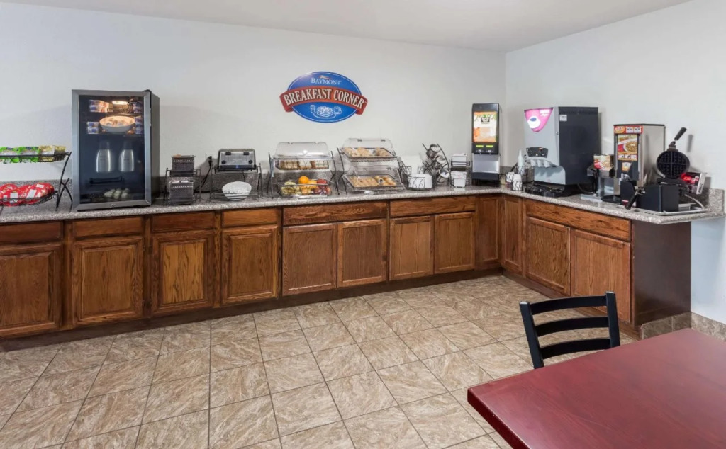 Econo Lodge Inn & Suites Wisconsin Dells