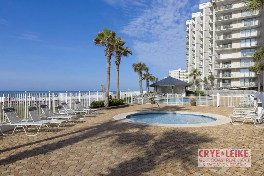 Windward Pointe Condominiums