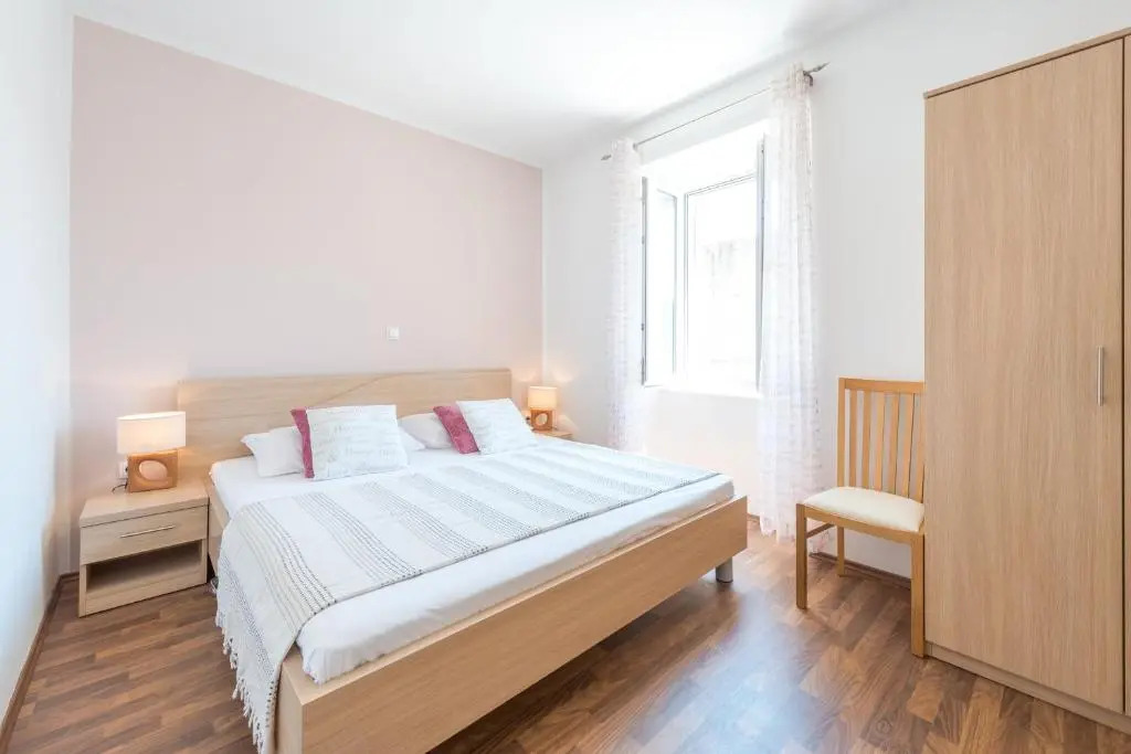 Fora Apartments