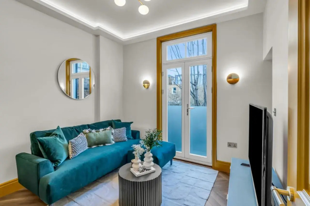 Hammersmith Mews by Viridian Apartments