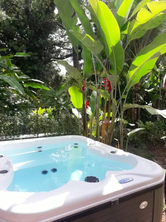 House With one Bedroom in Gros-morne, With Shared Pool, Furnished Garden and Wifi