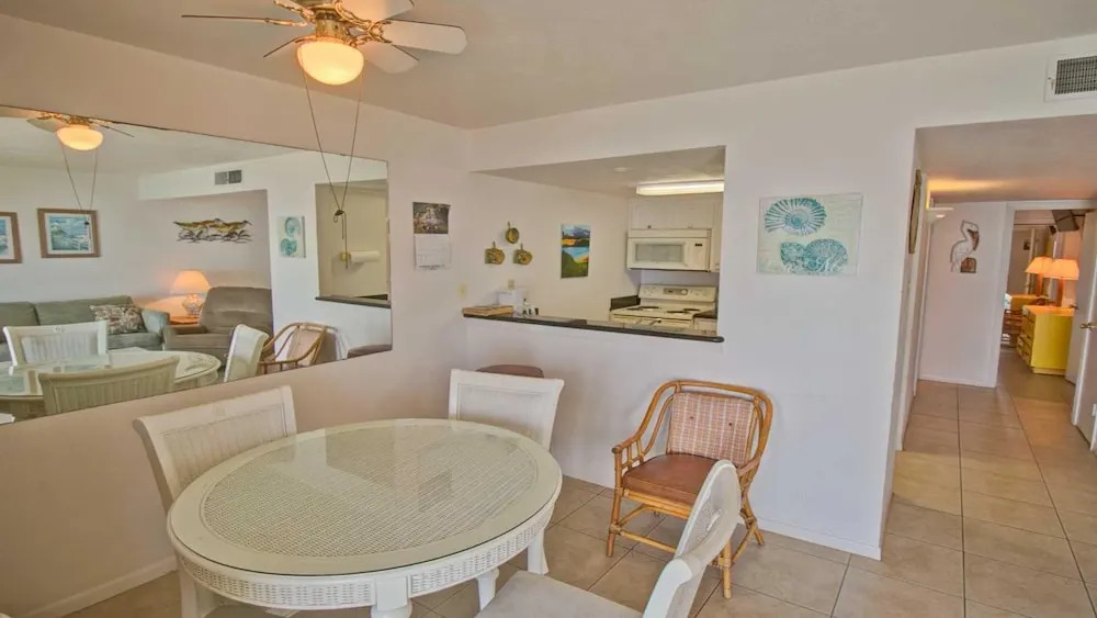 123 - 1 Br Condo