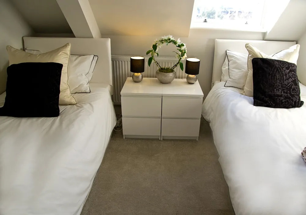 Icon Brentwood City Apartment