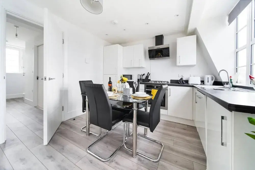 Livestay- Perfect For Contractors Luxury Apartment