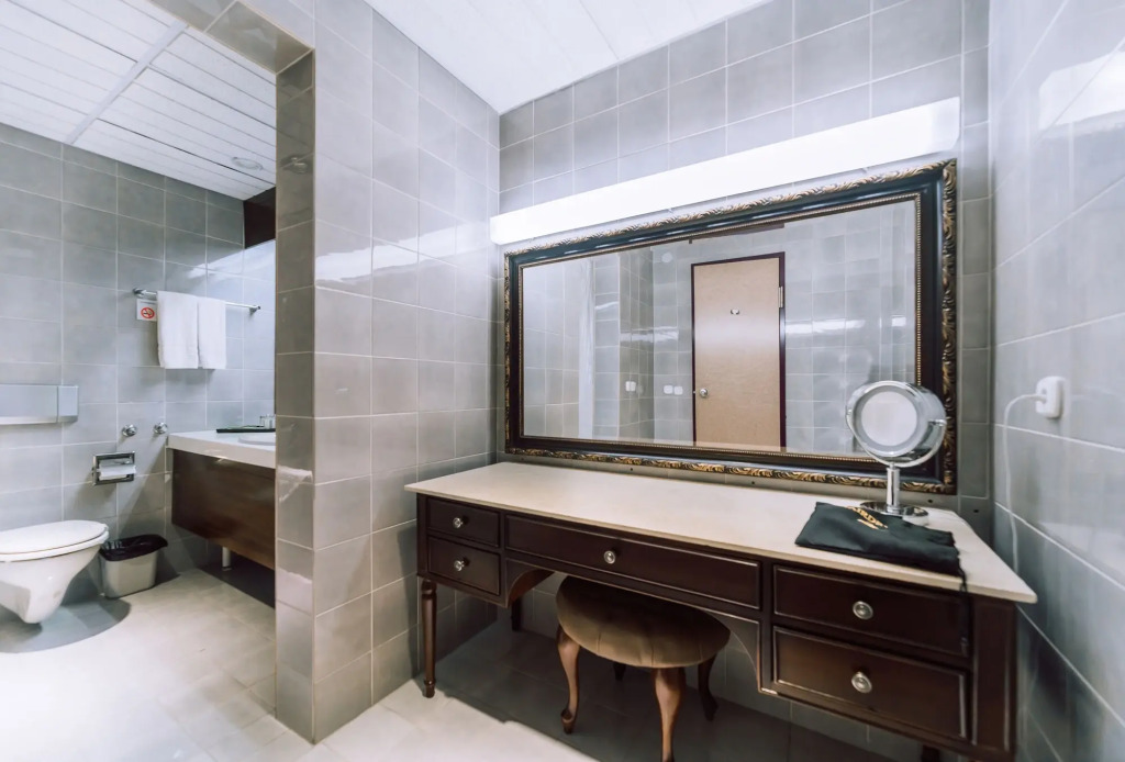 Chinggis Khaan Hotel