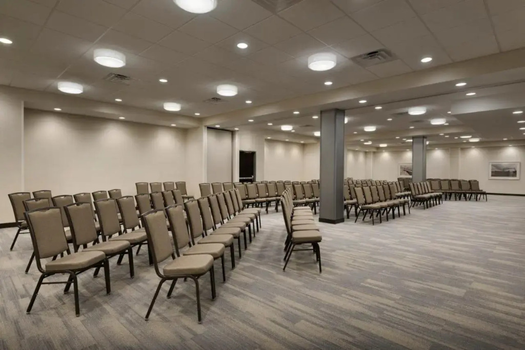 Holiday Inn & Suites Duluth-Downtown