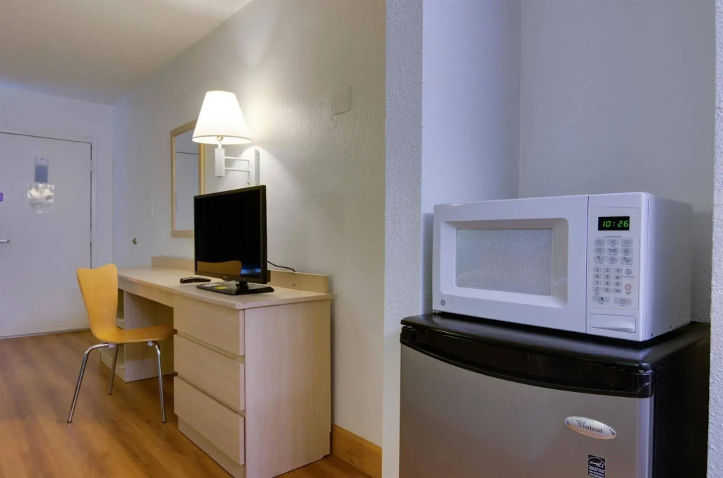 Motel 6 Atlanta GA