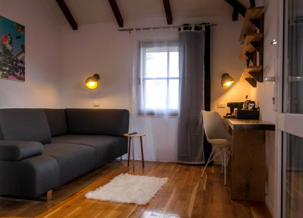 Elma Guesthouse