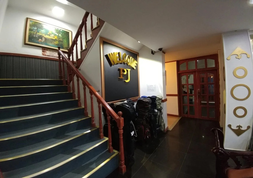 OYO 700 Pj Inn Hotel