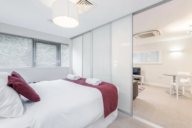 Roomspace - New Manor House