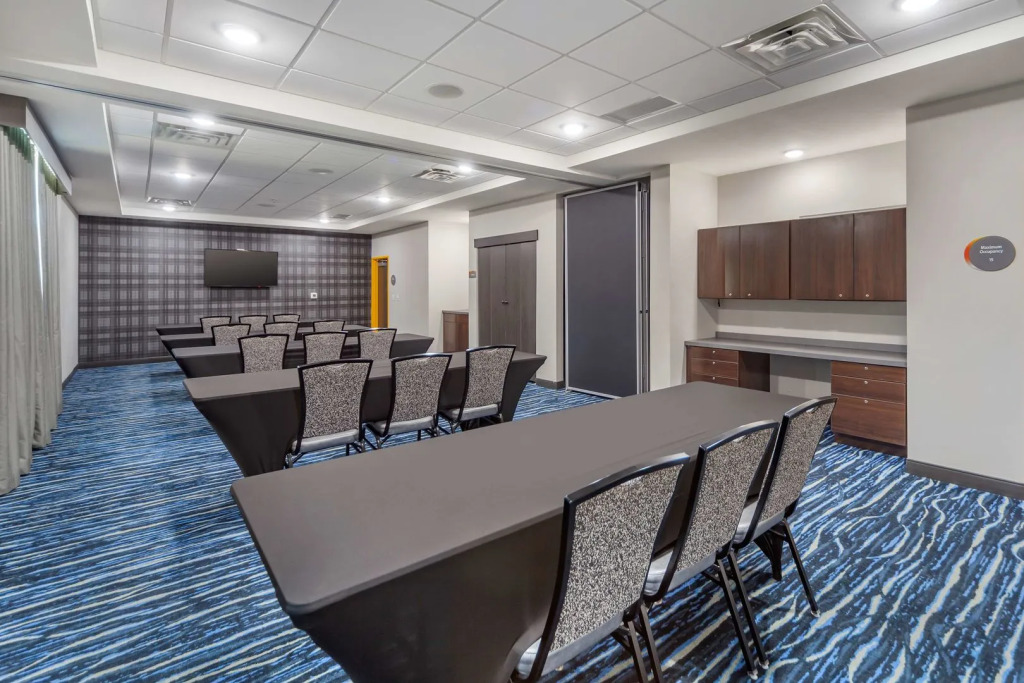 GLō Best Western Dawley Farms In Sioux Falls
