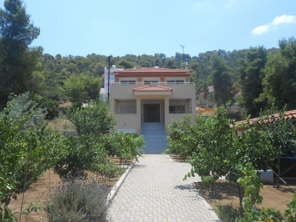 Luxury 2-bed House in Pefkali