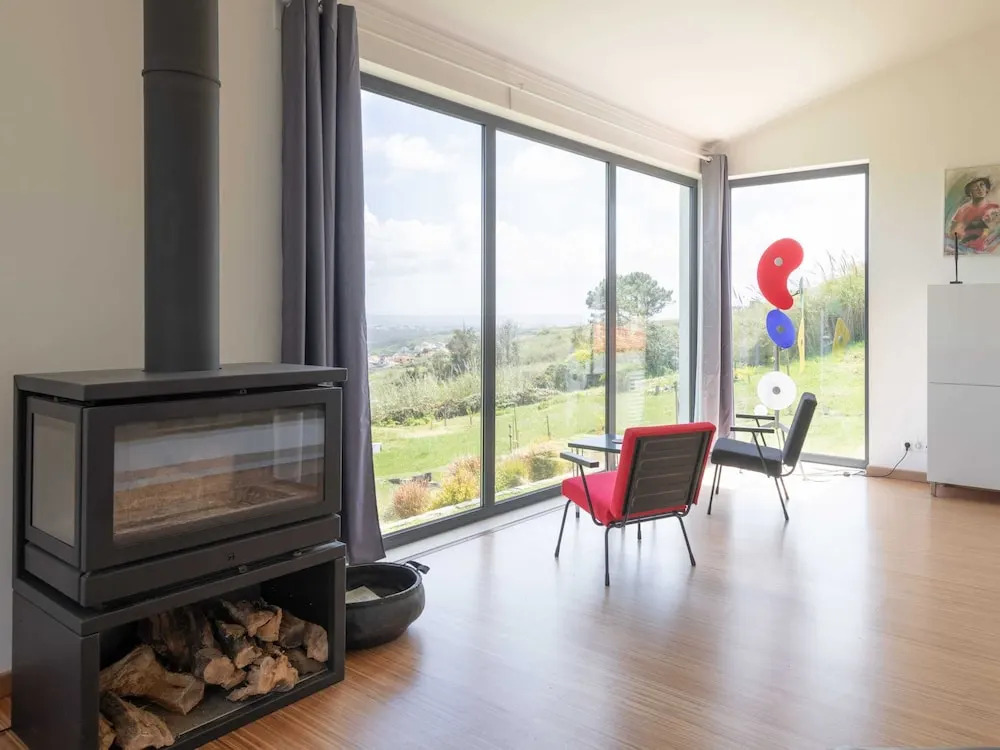 Oceanview Cliff Retreat