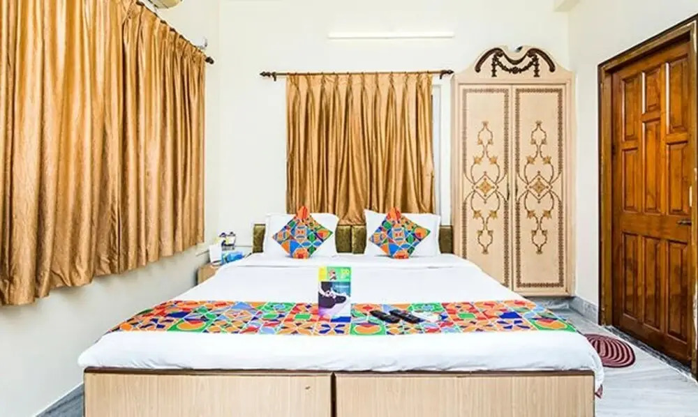 Astoria House 1 by OYO Rooms