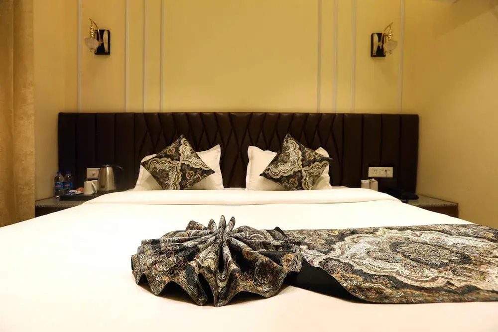 Hotel GC Grand Inn By J R GROUP OF HOTELS