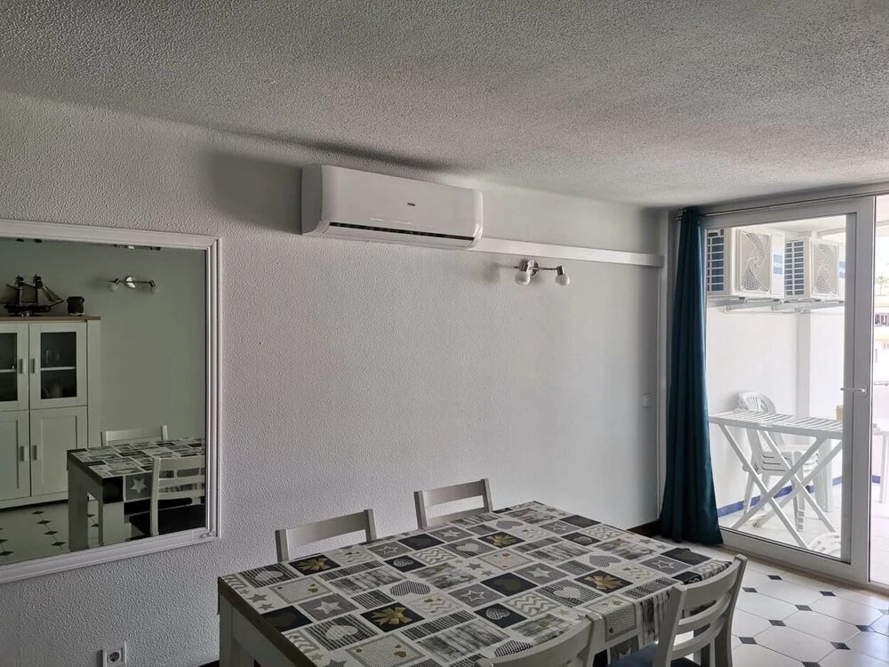 Cozy 1-bed Apartment Near Oura Beach