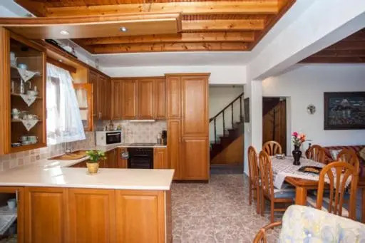 Fernandas Traditional 2 floor house