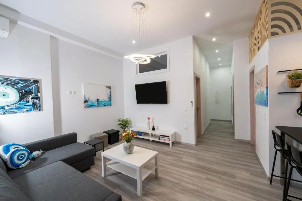 Central Suites Aegina 2