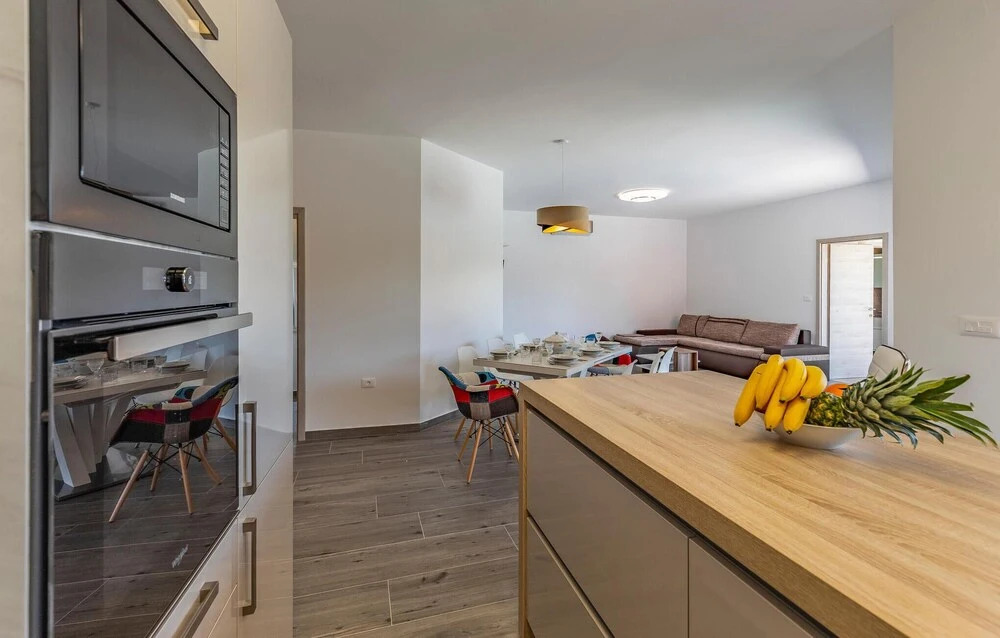 Awesome Home in Pula with Outdoor Swimming Pool, Hot Tub & 3 Bedrooms