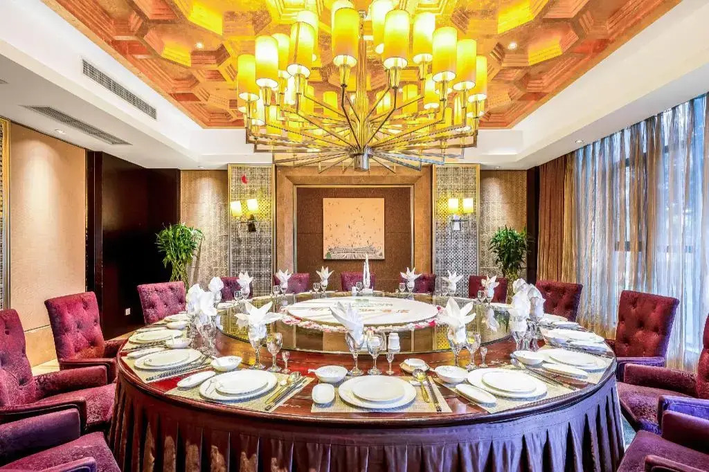 Rezen Kingtown Hotel (Chongqing Ranjiaba)