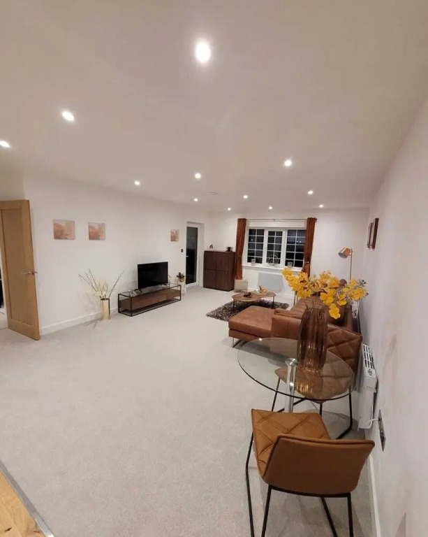Lux 1 Bed Flat In The Heart Of Rochester