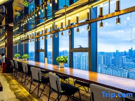Enzo Light Luxury Apartment Hotel