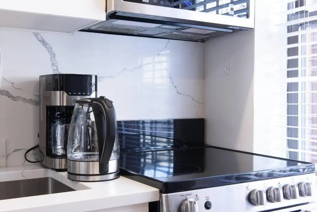 69-3d Prime Lower East Brand New 1br Apt