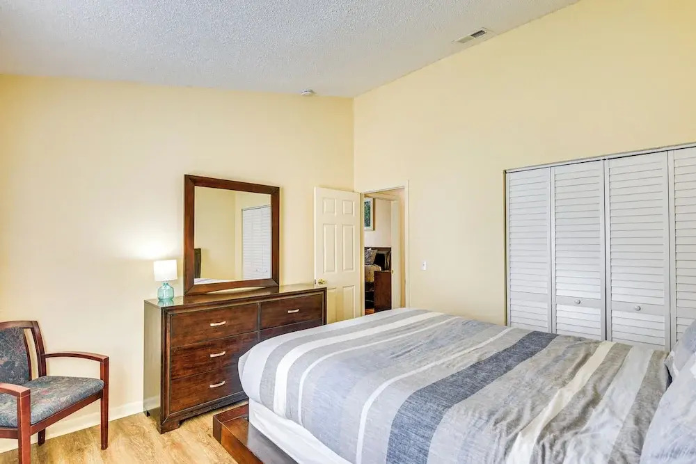 Palm Coast Home w/ Hot Tub - 3 Mi to Beaches!