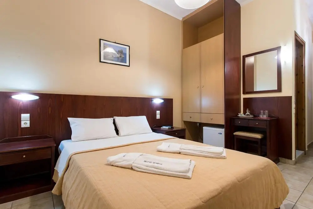 Glaros Hotel