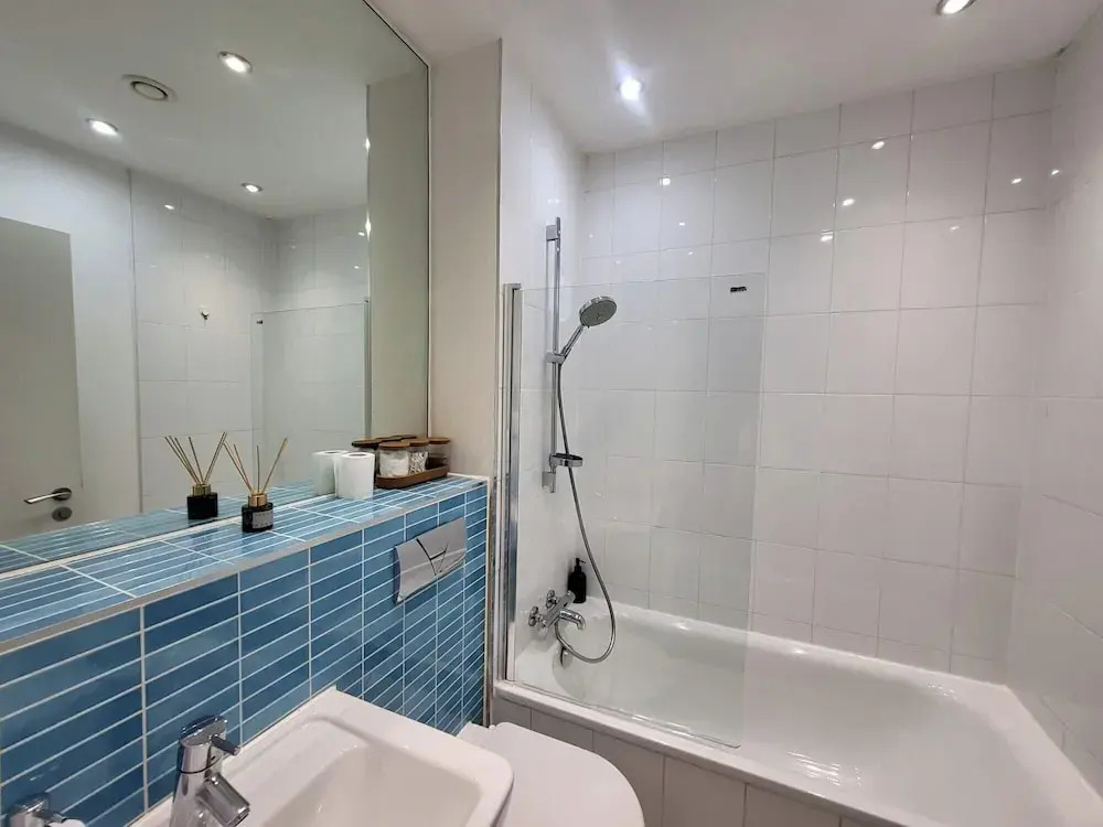 City Centre Chic Apartment With 2 Bedrooms