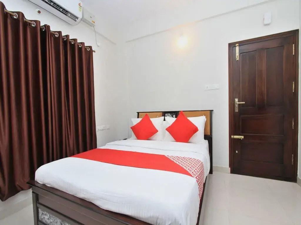 Hotel Royal Residence by OYO Rooms