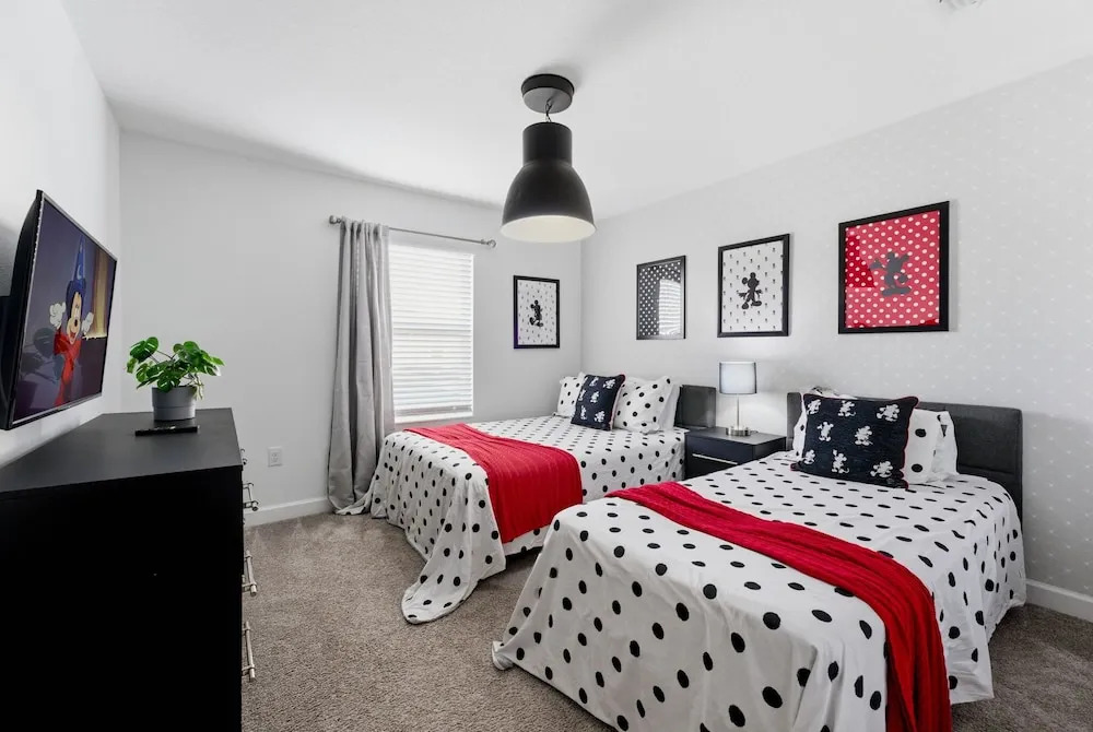 Chic 4BR Disney Retreat With Pool, Mickey Rooms