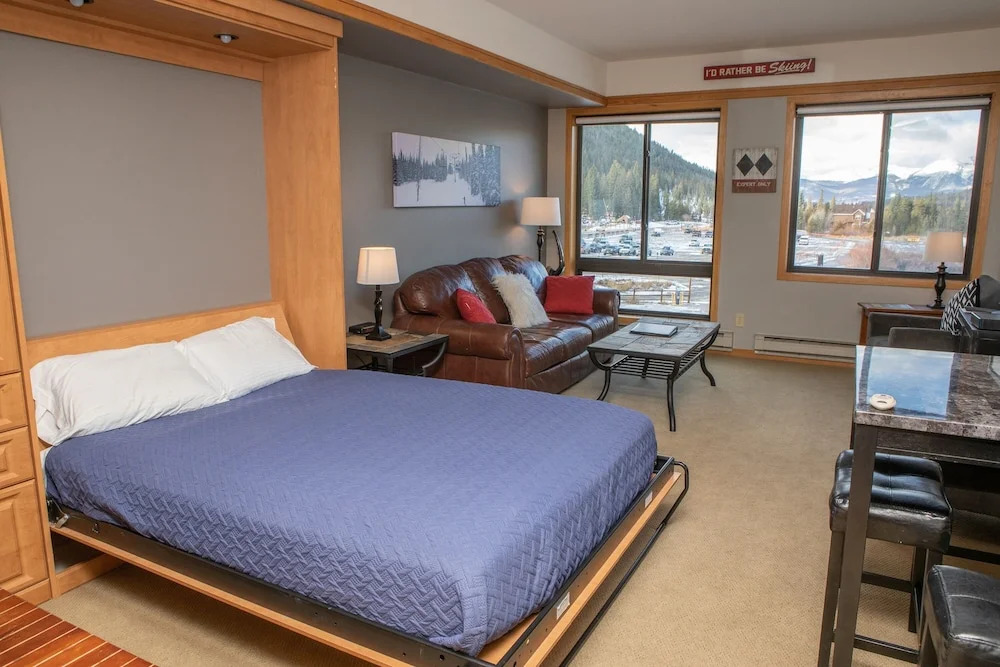 2752 Slopeside