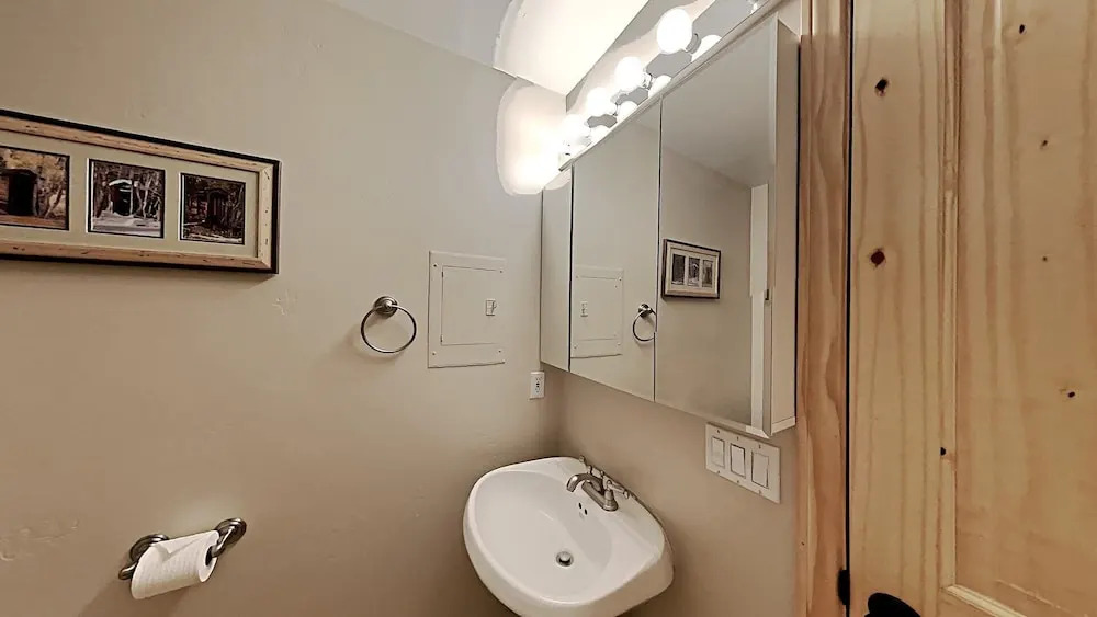 611 4 Bedroom Home