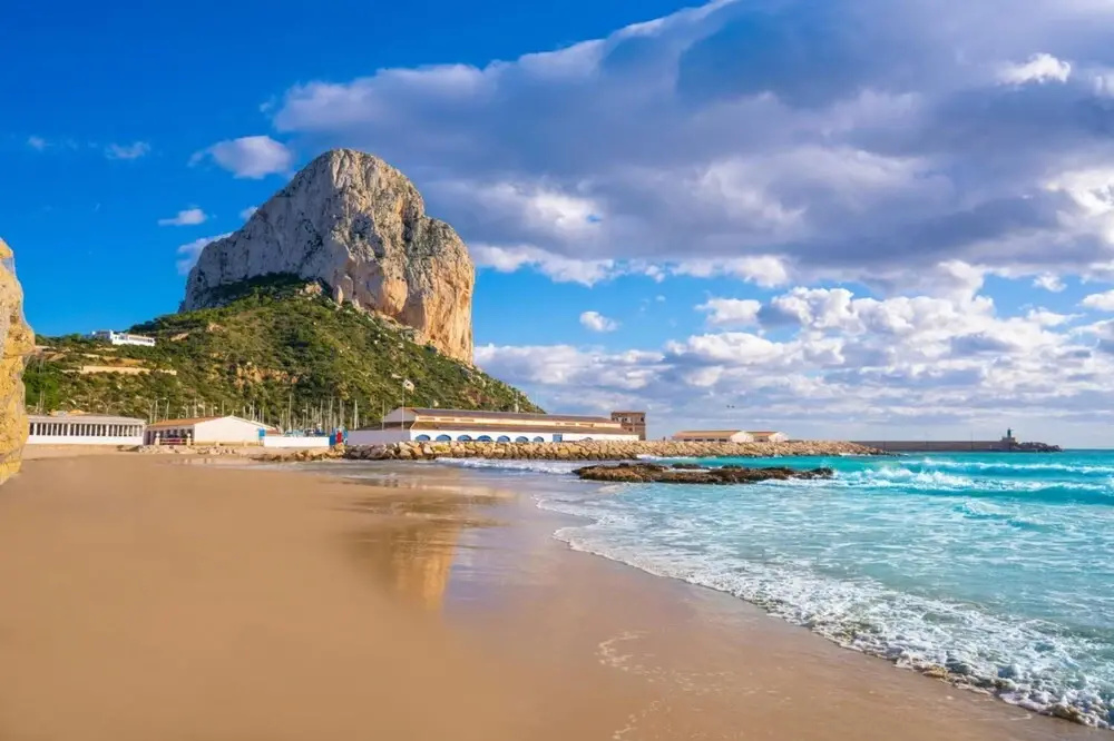 Villa Clem in Calp With 4 Bedrooms and 3 Bathrooms