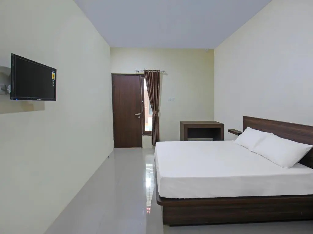 OYO 92237 Dj Home