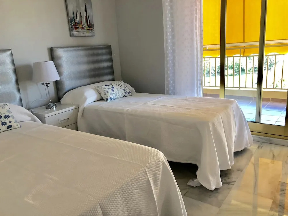 Rentcostadelsol Apartamento Fuengirola - Doña Sofía 5e