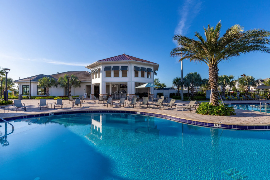 6 Bedrooms 6 Bathrooms Storey Lake 2875 Sc