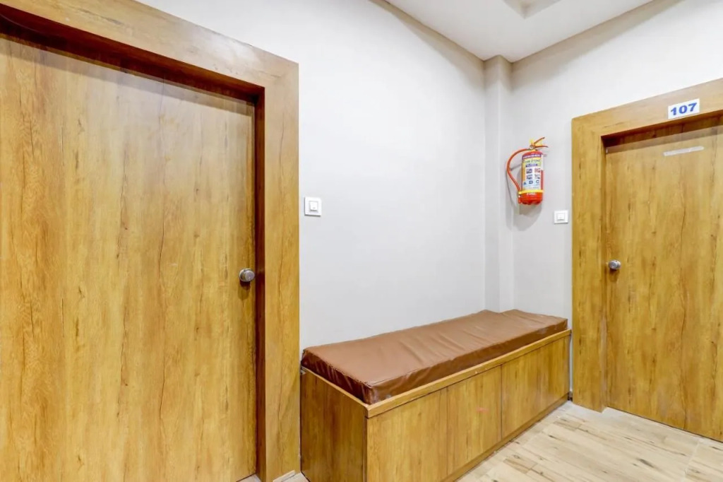 FabHotel Gokul Villa