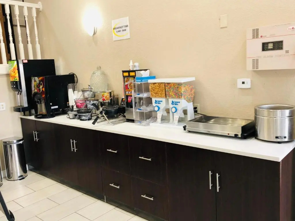 The Inn & Suites SW Omaha