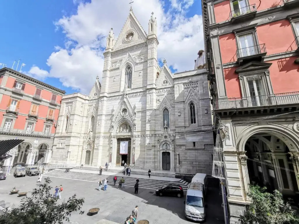 DUOMO 152 NAPOLI