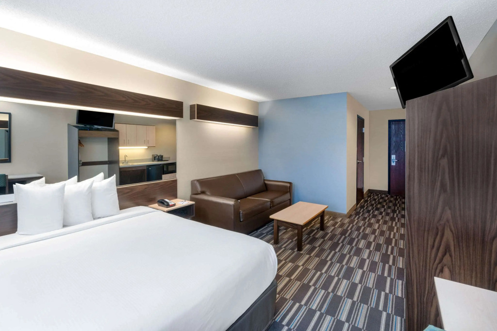 Microtel Inn and Suites by Wyndham Columbus North
